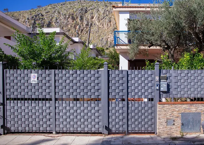 Solemar Sicilia - Mariu Villa Palermo